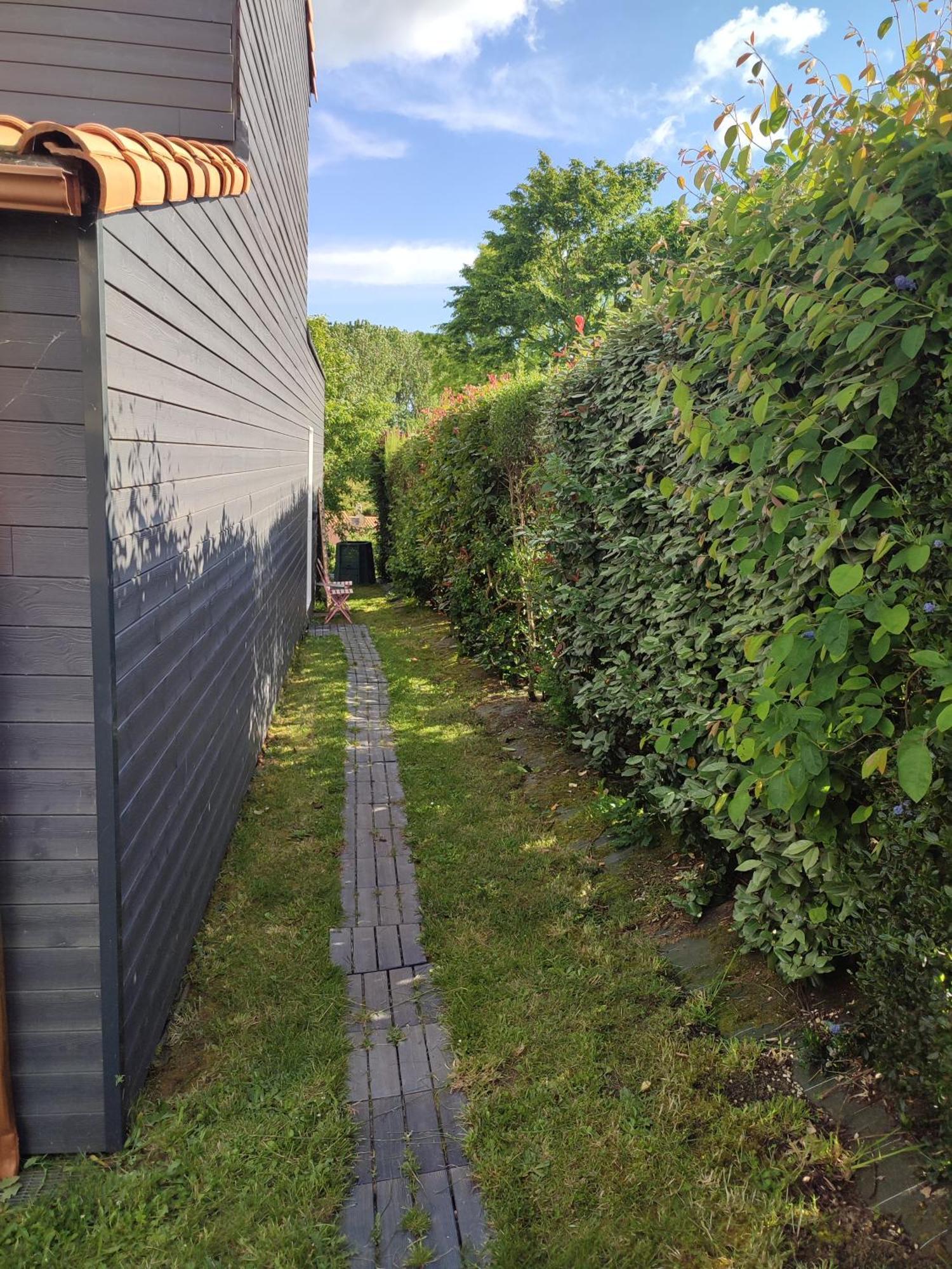 Studio Meuble 1 Piece Entierement Equipe Sans Cloisons Separatives Chavagnes-en-Paillers Luaran gambar
